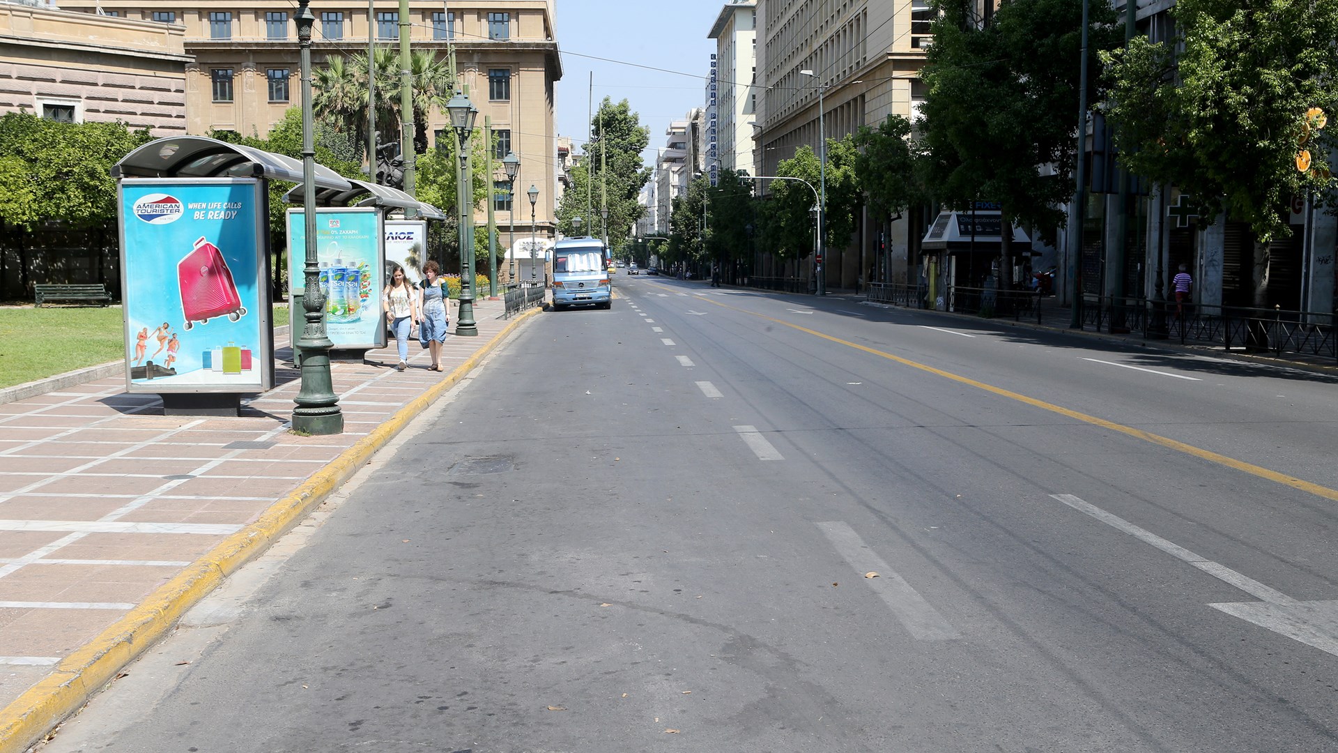 “Έρημο” το κέντρο της Αθήνας – Άδειοι οι δρόμοι – ΦΩΤΟ