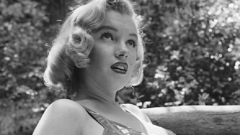 Η τολμηρή φωτογράφιση της Μονρόε που έμεινε στο συρτάρι επειδή δεν ήταν ακόμα διάσημη