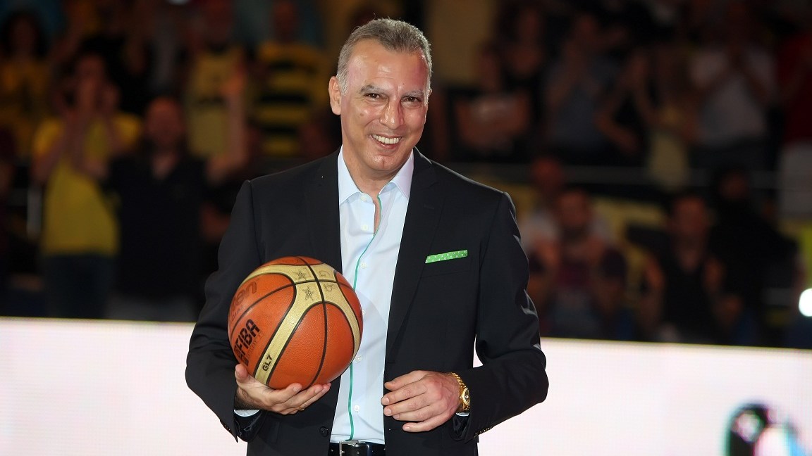 Ο Νίκος Γκάλης για την επιτυχία της Εθνικής Νέων Ανδρών και το… δώρο γενεθλίων του – ΦΩΤΟ