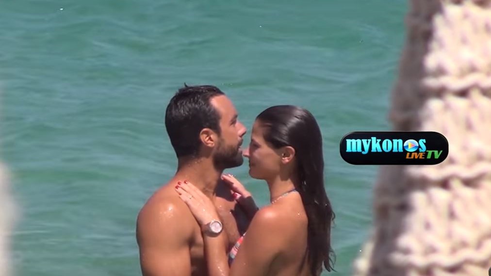 Τρυφερές στιγμές για Τανιμανίδη – Μπόμπα στη Μύκονο – ΒΙΝΤΕΟ