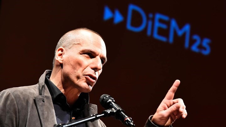 Βαρουφάκης: Ανοησία η έξοδος στις αγορές