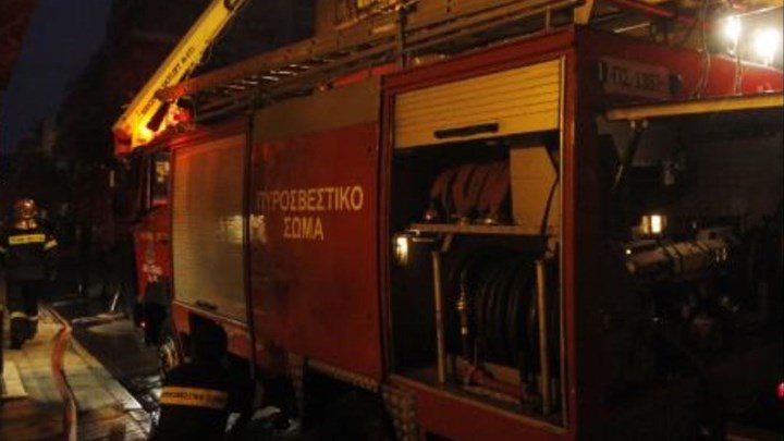 Σε εξέλιξη φωτιά στην Κέρκυρα