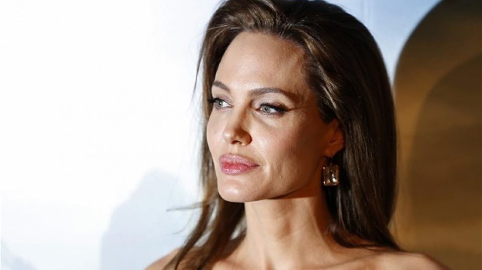 Συγκλονίζει η Αντζελίνα Τζολί: Παρέλυσε το μισό πρόσωπό μου μετά το διαζύγιο