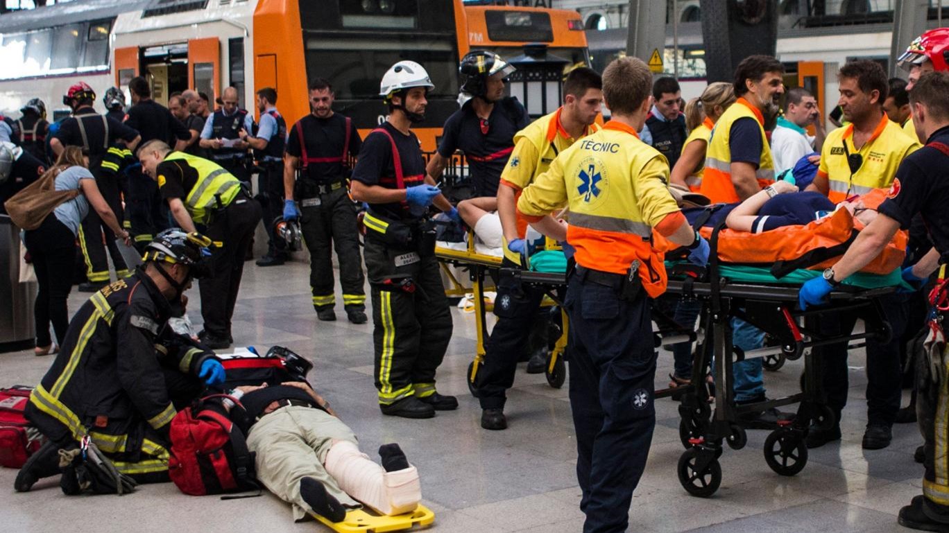 Πέντε τραυματίες σε κρίσιμη κατάσταση από το σιδηροδρομικό ατύχημα στη Βαρκελώνη
