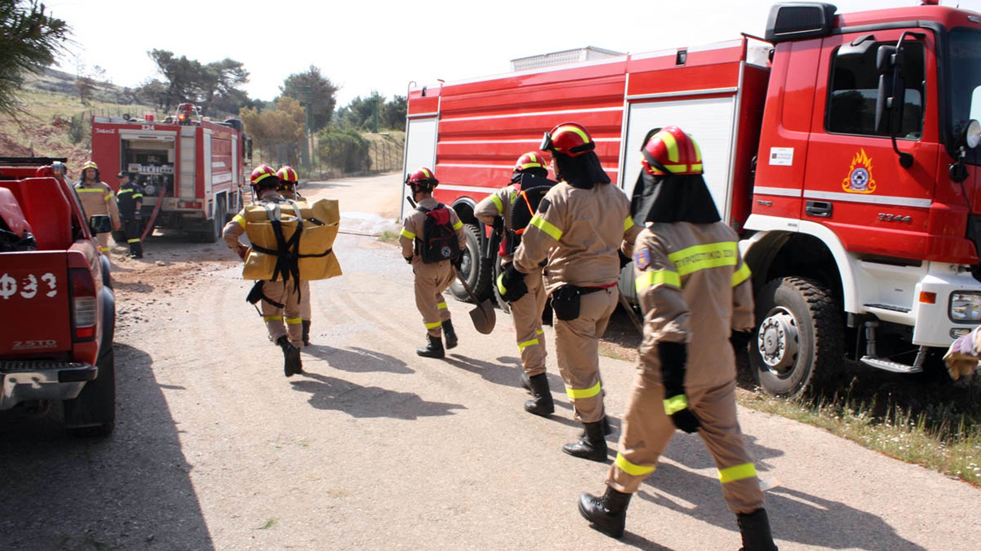 Μεγάλη φωτιά στους Γόννους Λάρισας