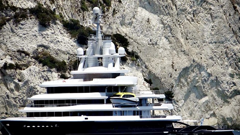 Διακοπές στο Ιόνιο για τον Αμπράμοβιτς – ΦΩΤΟ