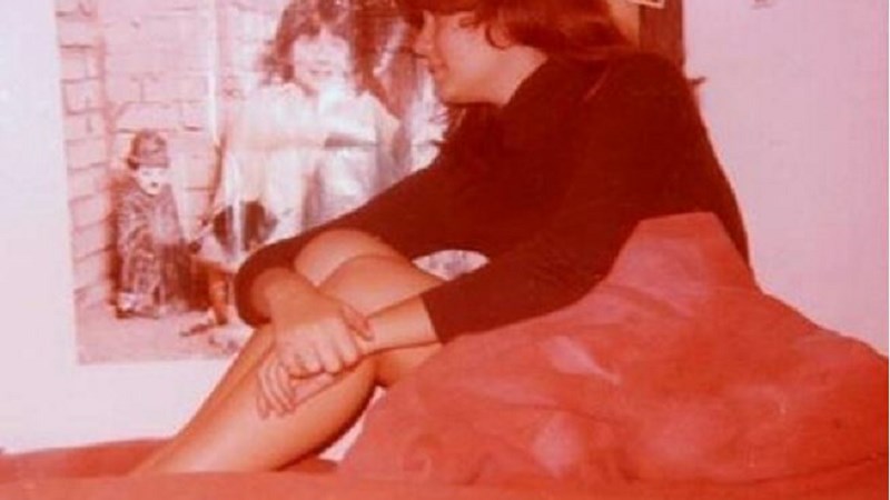 Ποια πασίγνωστη ηθοποιός είναι η έφηβη της φωτογραφίας;