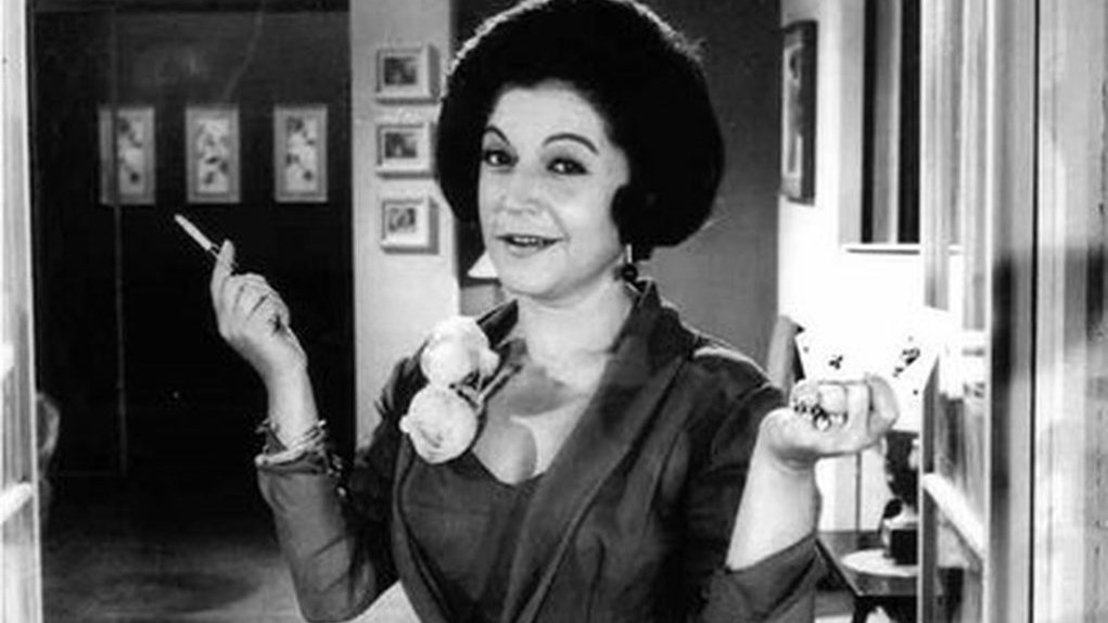 Σαν σήμερα έφυγε από τη ζωή η Ρένα Βλαχοπούλου – Οι απίθανοι αυτοσχεδιασμοί της – ΦΩΤΟ