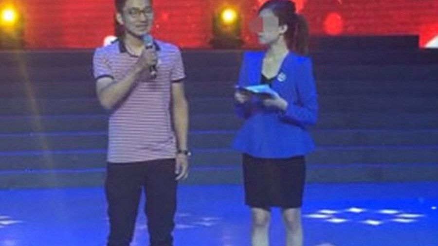 Παρουσιάστρια κατέρρευσε στον “αέρα”  – ΒΙΝΤΕΟ