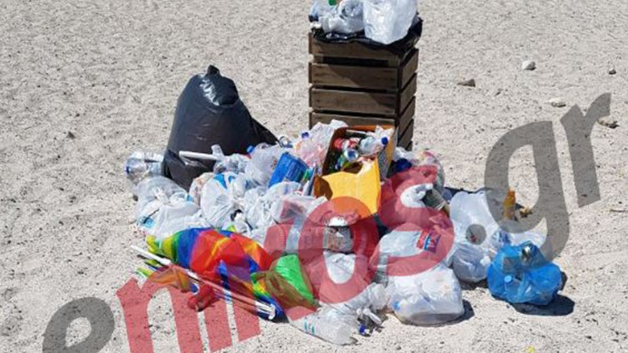 Γεμάτη σκουπίδια η παραλία στο Γαϊδουρονήσι – ΦΩΤΟ αναγνώστη
