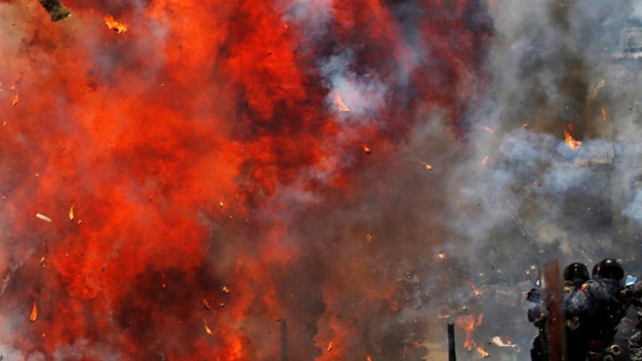 “Ματωμένες” κάλπες στη Βενεζουέλα: Τουλάχιστον 10 νεκροί, στο 41,5% η συμμετοχή