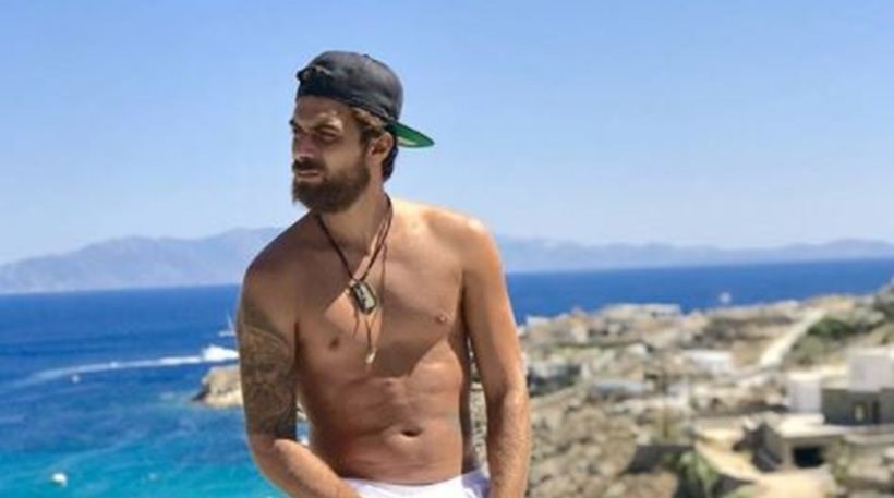 Ο Μάριος Ιωαννίδης διασκέδασε στη Μύκονο με ξανθιά καλλονή – ΒΙΝΤΕΟ