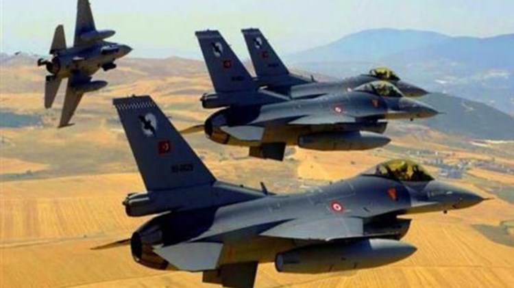 Μπαράζ τουρκικών παραβιάσεων με μία εικονική αερομαχία πάνω από το Αιγαίο