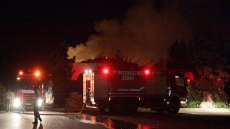 Σε εξέλιξη πυρκαγιά στην περιοχή Ασπρόκαμπος Κιάτου