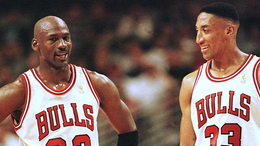 Τζόρνταν και Πίπεν στο ίδιο παρκέ μετά από 20 χρόνια – ΒΙΝΤΕΟ