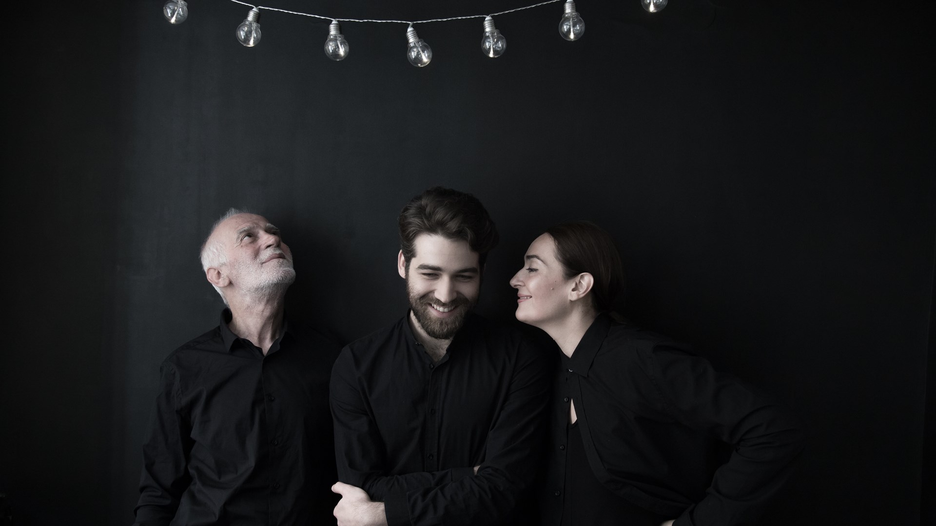 Το enikos.gr μπήκε στη φωτογράφιση του «Αρίστου» που ετοιμάζει ο Παπαγεωργίου!