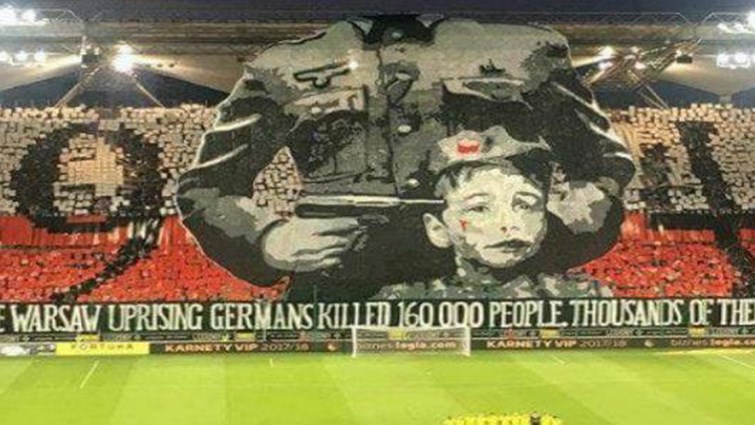 Το συγκλονιστικό κορεό των οπαδών της Λέγκια για τις θηριωδίες των ναζί – ΦΩΤΟ