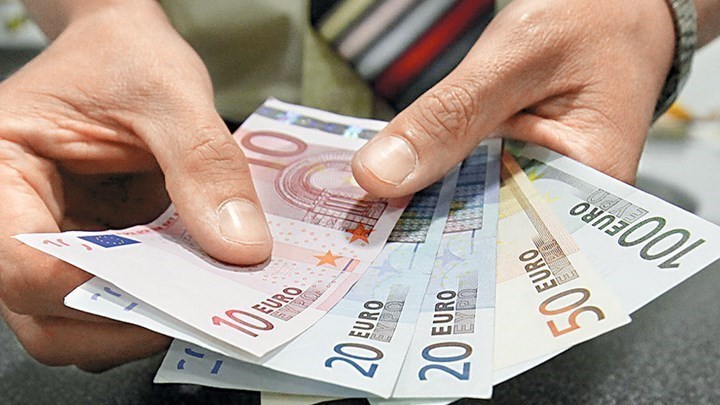 Με προμήθεια 1,5 ευρώ η πληρωμή φόρων στις τράπεζες