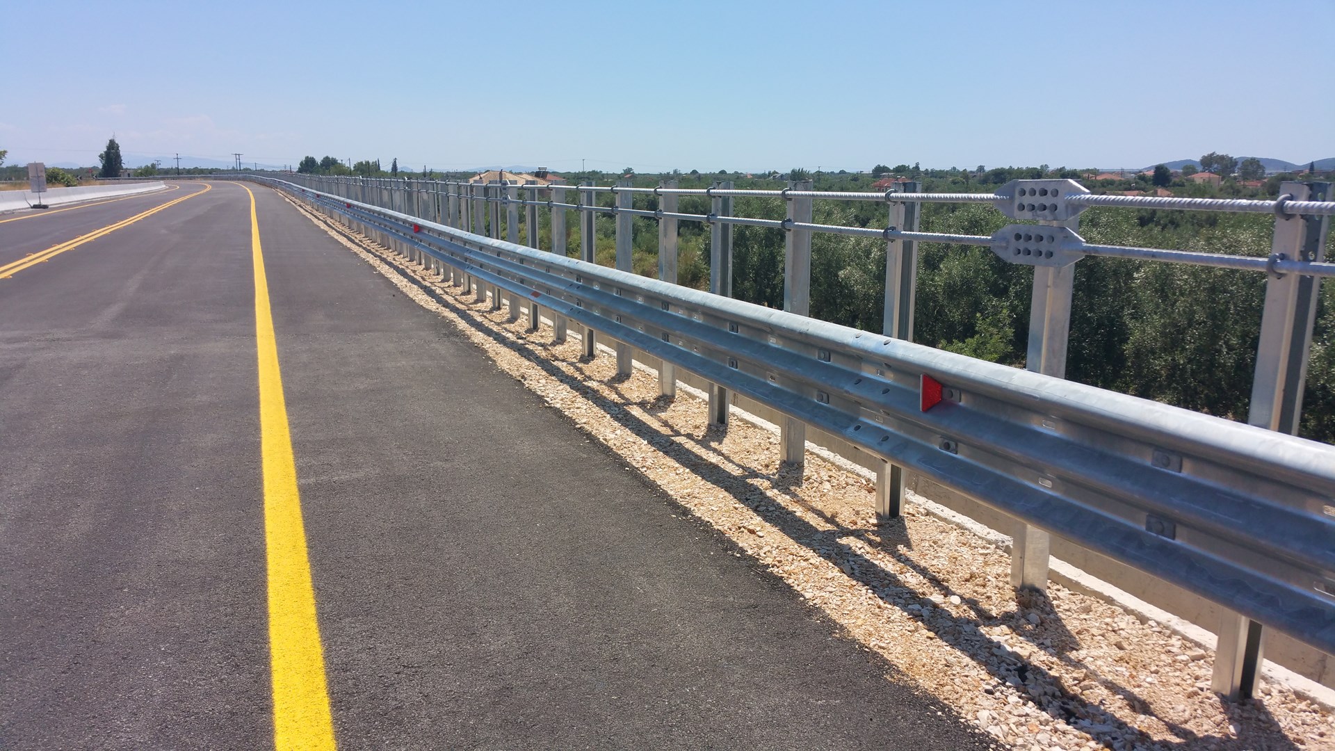 Χειροπέδες σε 4 νεαρούς που πετούσαν πέτρες στην Ιονία Οδό – Ανάμεσά τους ένας 14χρονος