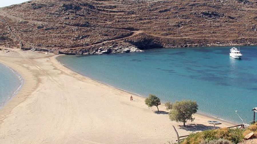 Οι 10 κορυφαίες παραλίες των Κυκλάδων