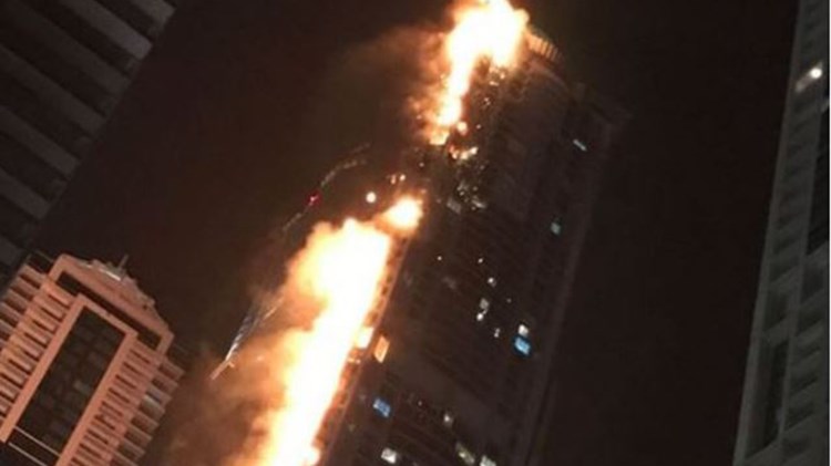 Εκκενώθηκε επιτυχώς ο ουρανοξύστης στο Ντουμπάι – ΤΩΡΑ