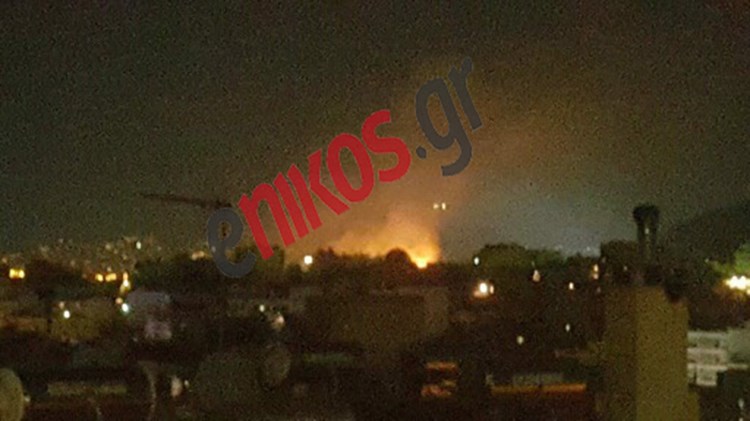 Οι πρώτες εικόνες από την πυρκαγιά στο Γαλάτσι – ΦΩΤΟ αναγνώστη – ΤΩΡΑ