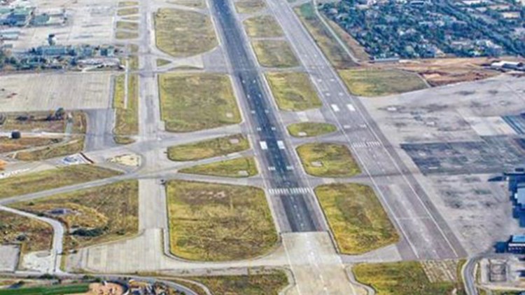 Reuters: Τα εμπόδια που συναντούν οι τουριστικές επενδύσεις στην Ελλάδα