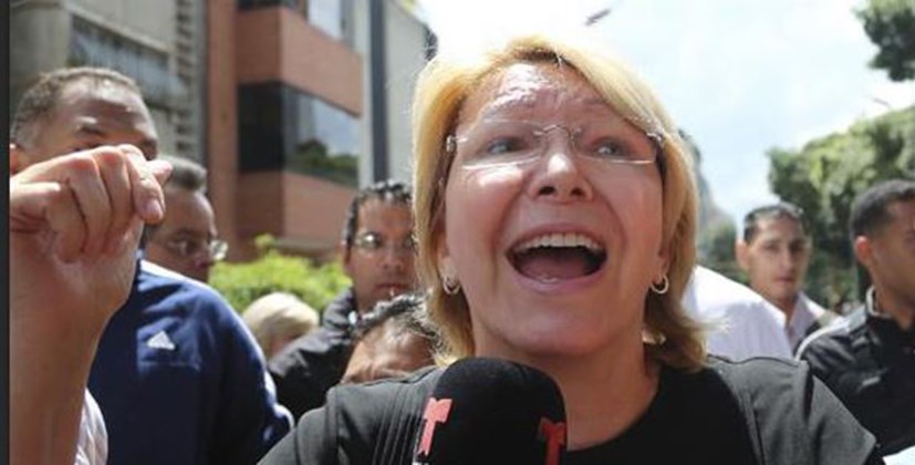 Τι καταγγέλλει η αντιπολίτευση στη Βενεζουέλα μετά την καθαίρεση της γενικής εισαγγελέως