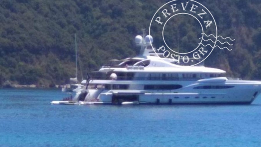 Με σκάφος η Αντζελίνα Τζολί και ο Κιάνου Ριβς στην Πάργα – ΦΩΤΟ