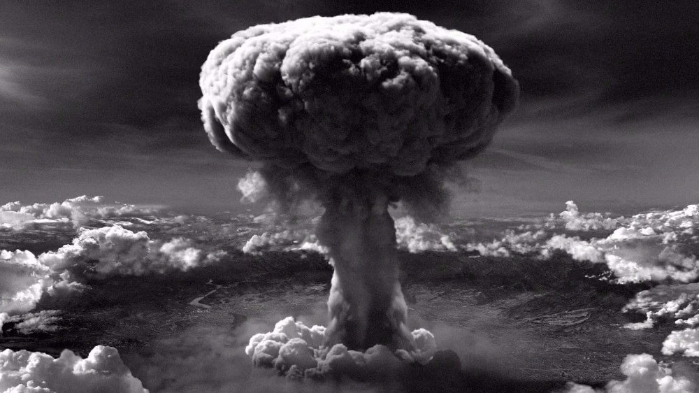 Σαν σήμερα η ρίψη της πρώτης ατομικής βόμβας στη Χιροσίμα