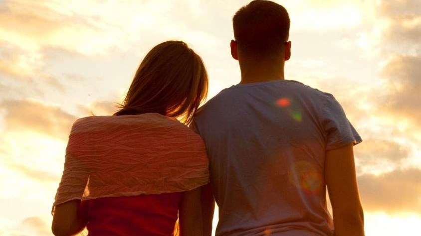 Ανήλικη “κλέφτηκε” με τον σύντροφο της και ενημέρωσε τους γονείς της με… sms