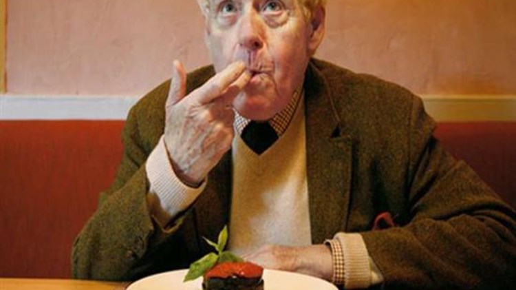 Έφυγε από τη ζωή κορυφαίος κριτικός γαστρονομίας