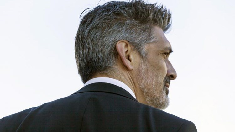 Γιατί οι γυναίκες προτιμούν τους άνδρες με γκρίζα μαλλιά