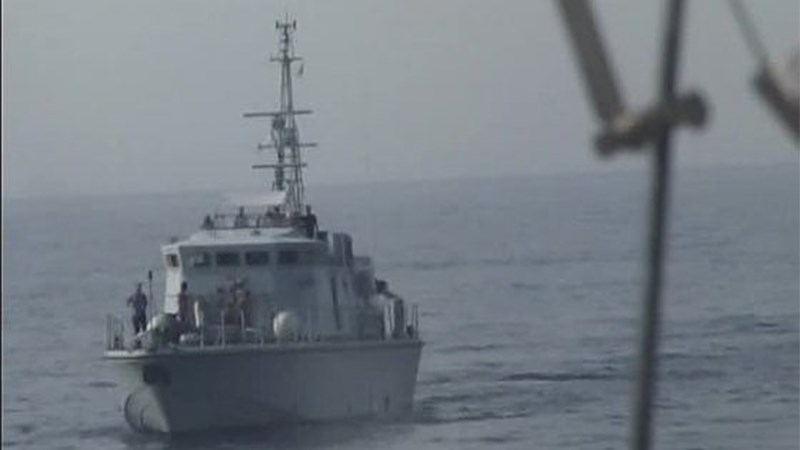 Πλοίο ΜΚΟ μπλοκαρισμένο σε διεθνή ύδατα της Μεσογείου