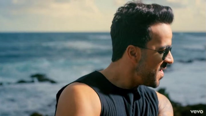 Στην Κύπρο ο τραγουδιστής του “Despacito” – ΦΩΤΟ