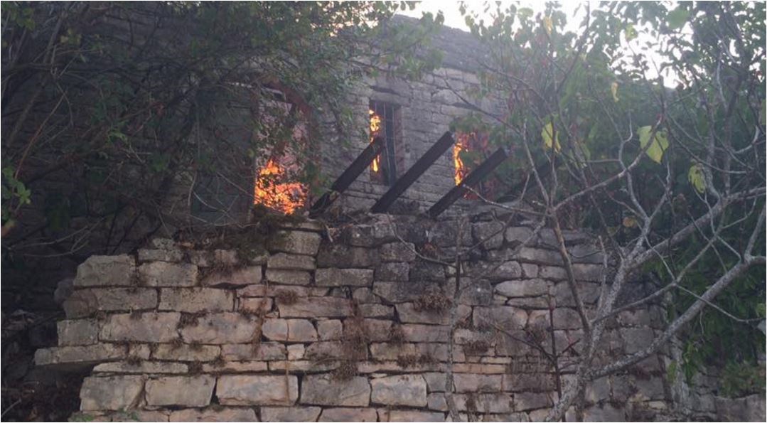 Σε πύρινο κλοιό χωριά της ελληνικής μειονότητας στην Αλβανία