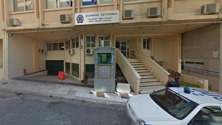 Θρίλερ στο Γαλάτσι – Νιγηριανός κρατάει όμηρο το ανήλικο παιδί του