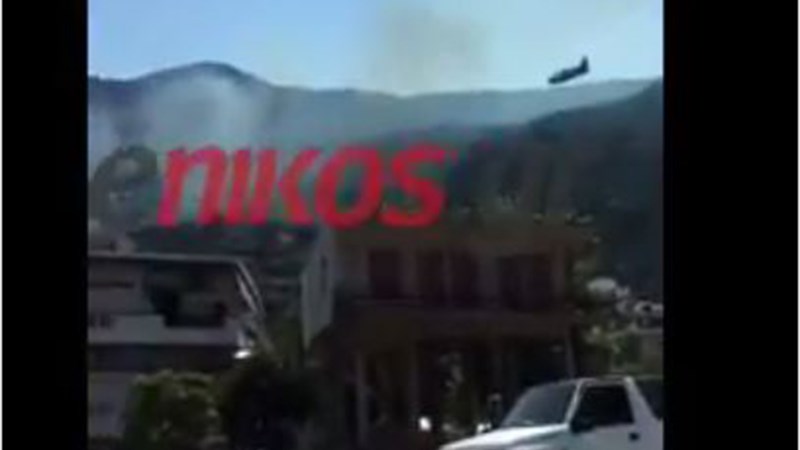 Απειλήθηκαν σπίτια από την πυρκαγιά στα Καμένα Βούρλα – ΒΙΝΤΕΟ αναγνώστη