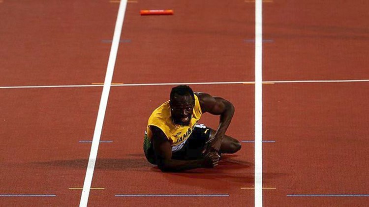 Σοκ στον παγκόσμιο αθλητισμό – Τραυματίστηκε στην τελευταία του κούρσα ο Μπολτ – BINTEO