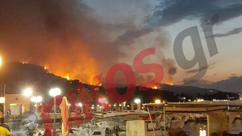 Διακοπές στην κυκλοφορία των αυτοκινήτων στον Κάλαμο λόγω της πυρκαγιάς – ΤΩΡΑ