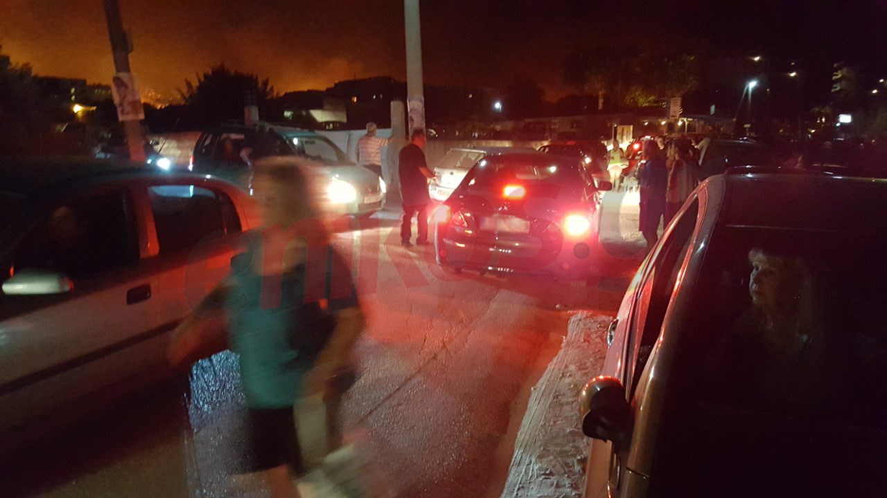 Εκκενώνονται οι Άγιοι Απόστολοι – Πανικός στους δρόμους – ΦΩΤΟ αναγνώστη