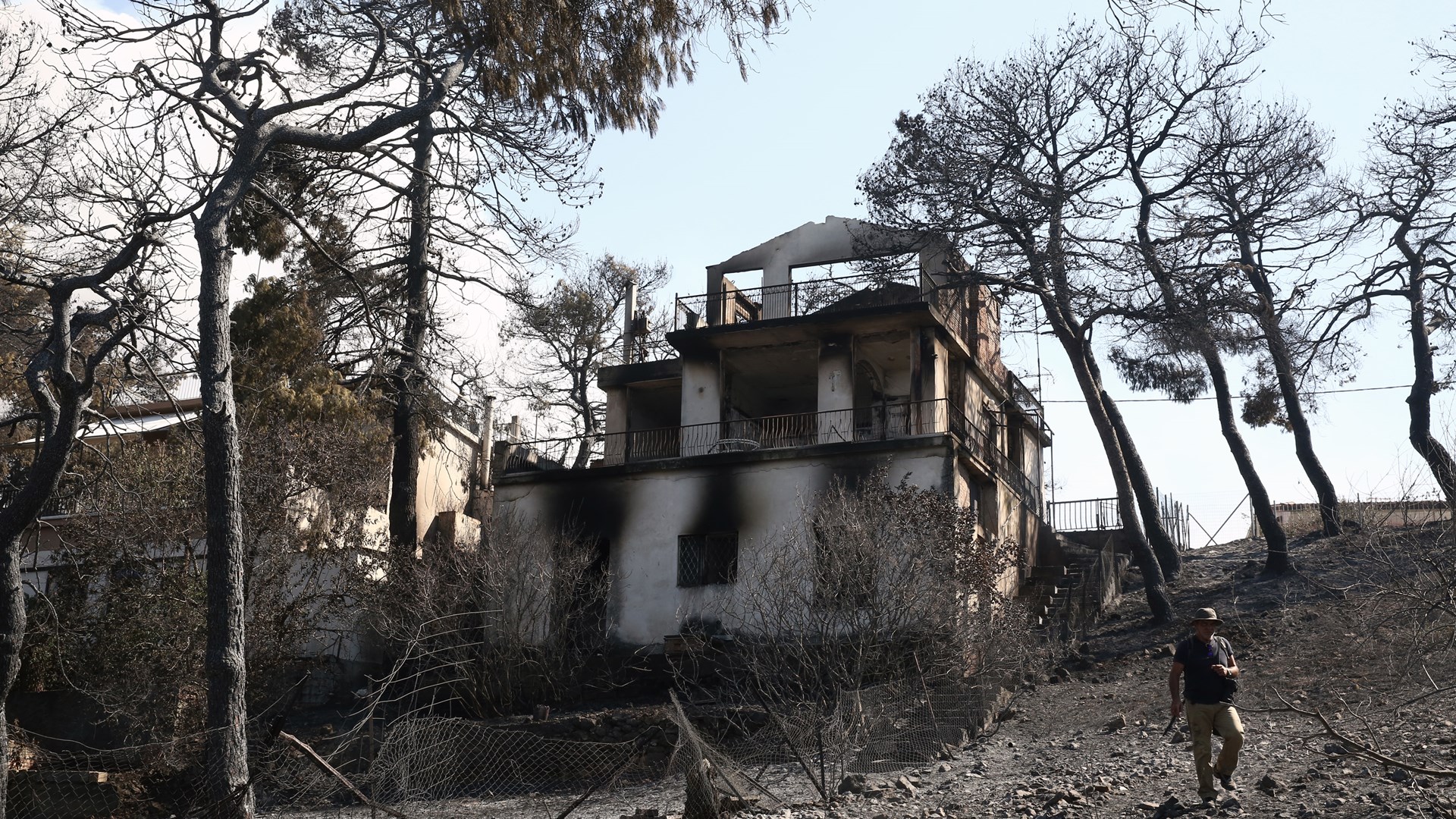 Σε κατάσταση έκτακτης ανάγκης ο Κάλαμος, το Καπανδρίτι και ο Βαρνάβας