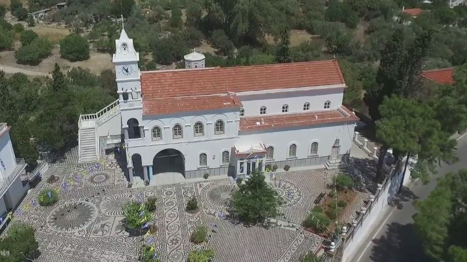 Εντυπωσιακές εικόνες από ψηλά της εκκλησίας της Παναγίας Ερειθιανής του Βροντάδου – ΒΙΝΤΕΟ