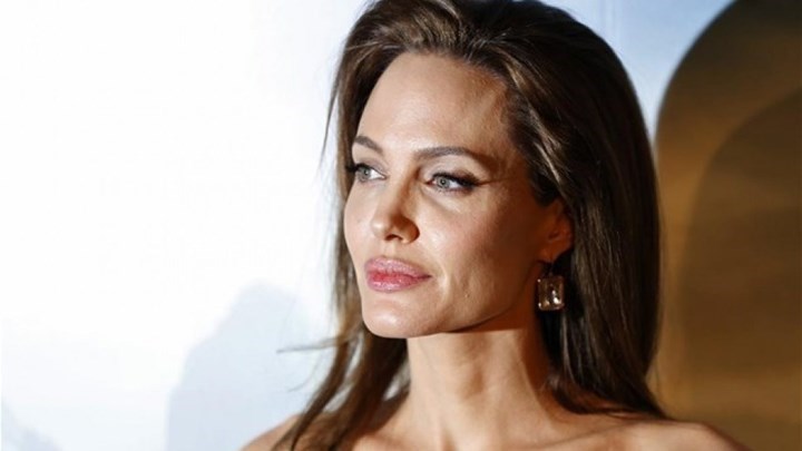 Εντυπωσιάζει η Τζολί στη νέα της φωτογράφηση – ΦΩΤΟ