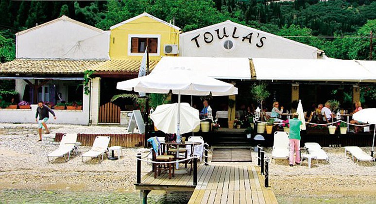 Το ελληνικό εστιατόριο της Κέρκυρας που έγινε αφιέρωμα στην Daily Mail – ΦΩΤΟ