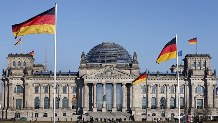 Bild: Η Γερμανία προτίθεται να επιστρέψει στην Ελλάδα εκατοντάδες εκατομμύρια ευρώ