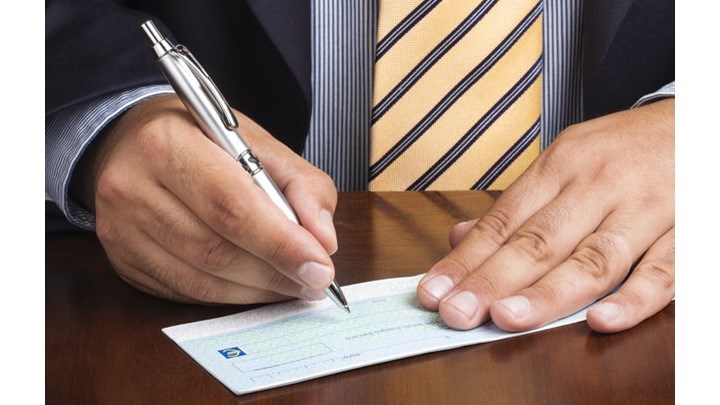 Mείωση των ακάλυπτων επιταγών στο επτάμηνο