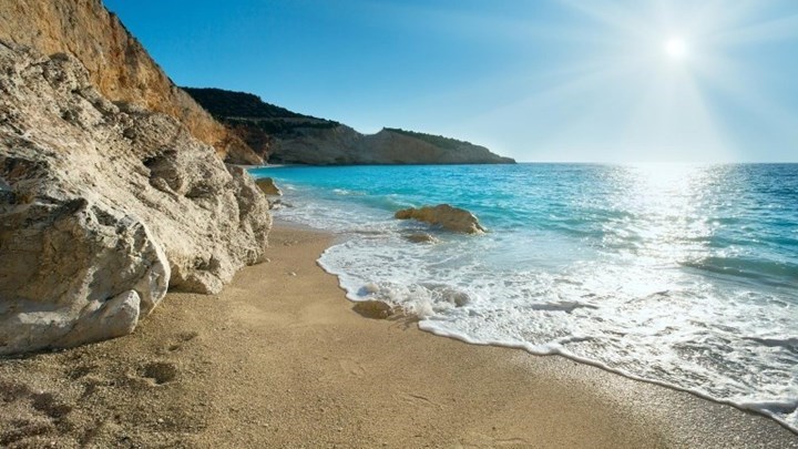 Telegraph: Τα καλύτερα ελληνικά νησιά για οικογένειες