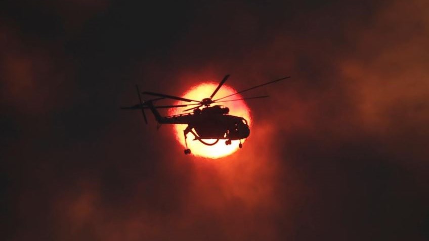 Οι 15 συγκλονιστικές ΦΩΤΟ του Reuters από τις πυρκαγιές στην Ανατολική Αττική