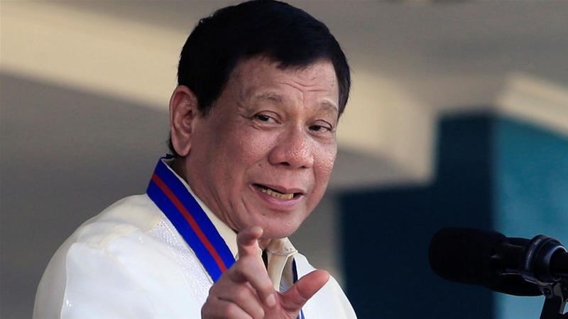 Φιλιππίνες: Ο πρόεδρος Ντουτέρτε συγχαίρει την αστυνομία για τη δολοφονία 32 υπόπτων για διακίνηση ναρκωτικών